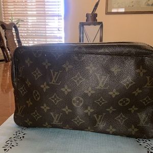 LOUIS VUITTON TROUSSE TOILETTE 28